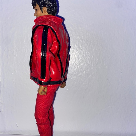Michael Jackson thriller playmates - Picture 4 of 5